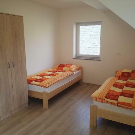 Apartmaji Zupan Бохиньска-Бела Экстерьер фото